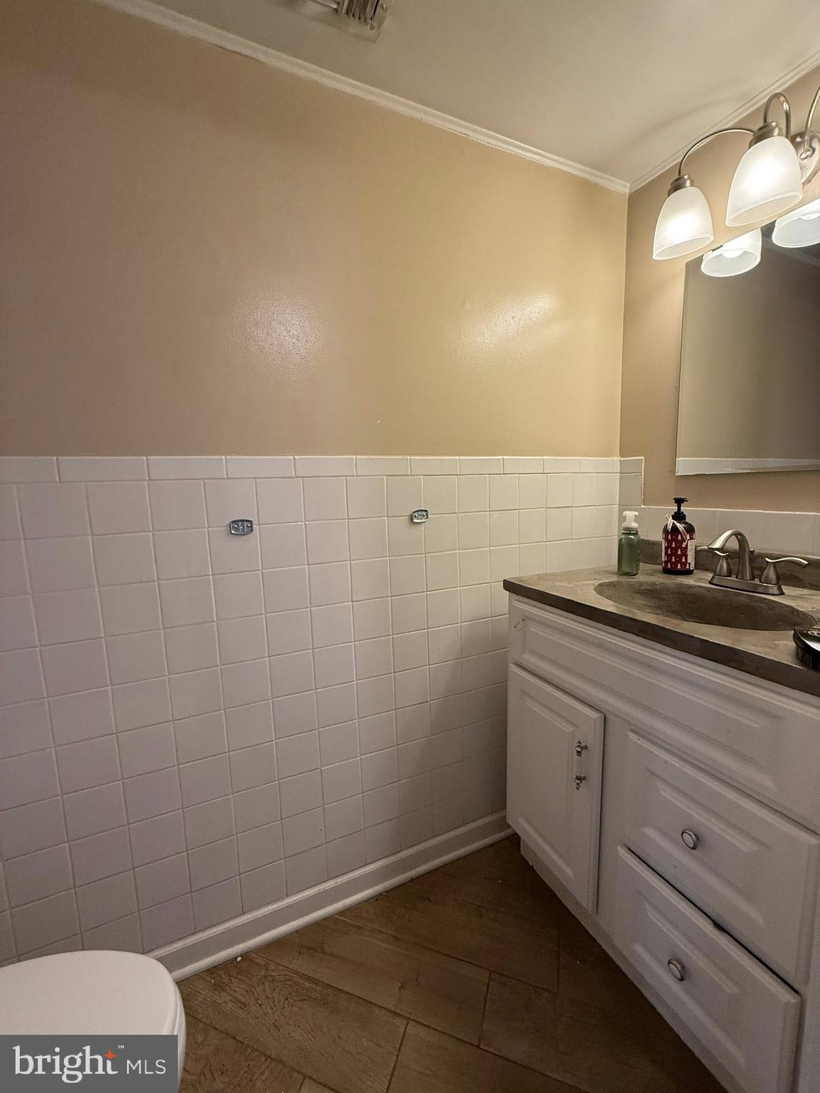 5439 Richenbacher Avenue Alexandria, VA 22304 - Photo 7 of 18