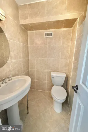 $3,125 | 5439 Richenbacher Avenue, Alexandria, VA 22304
