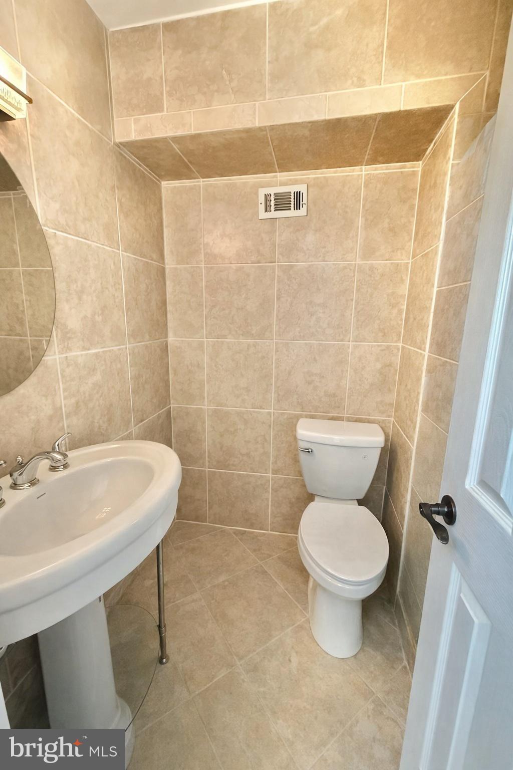 5439 Richenbacher Avenue Alexandria, VA 22304 - Photo 10 of 18