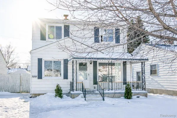 $200,000 | 2209 Progress Avenue, Lincoln Park, MI 48146