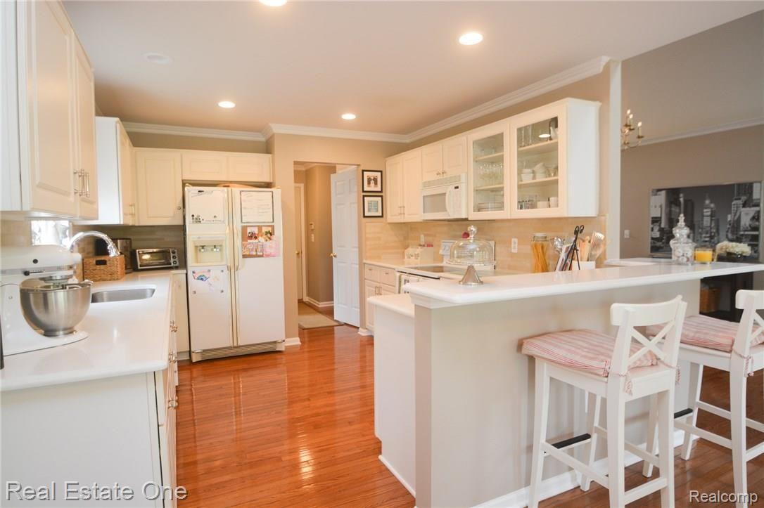 1139 Churchill Circle, Unit 43 Rochester, MI 48307 - Photo 6 of 24 DSC_7561.jpg