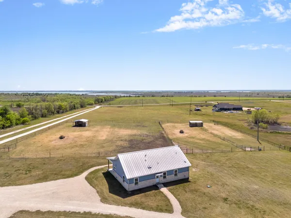 $785,000 | 22001 Farm To Market Road 971, Granger, TX 76530