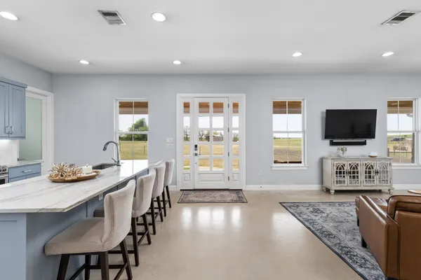 $785,000 | 22001 Farm To Market Road 971, Granger, TX 76530