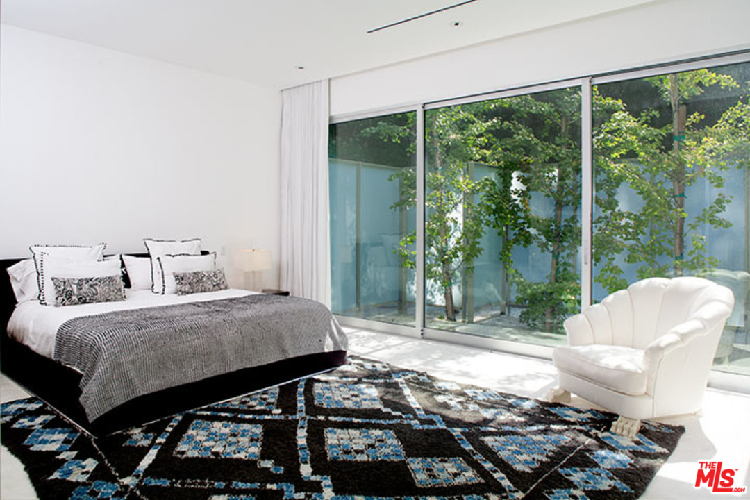 1810 Rising Glen Road Los Angeles, CA 90069 - Photo 12 of 16