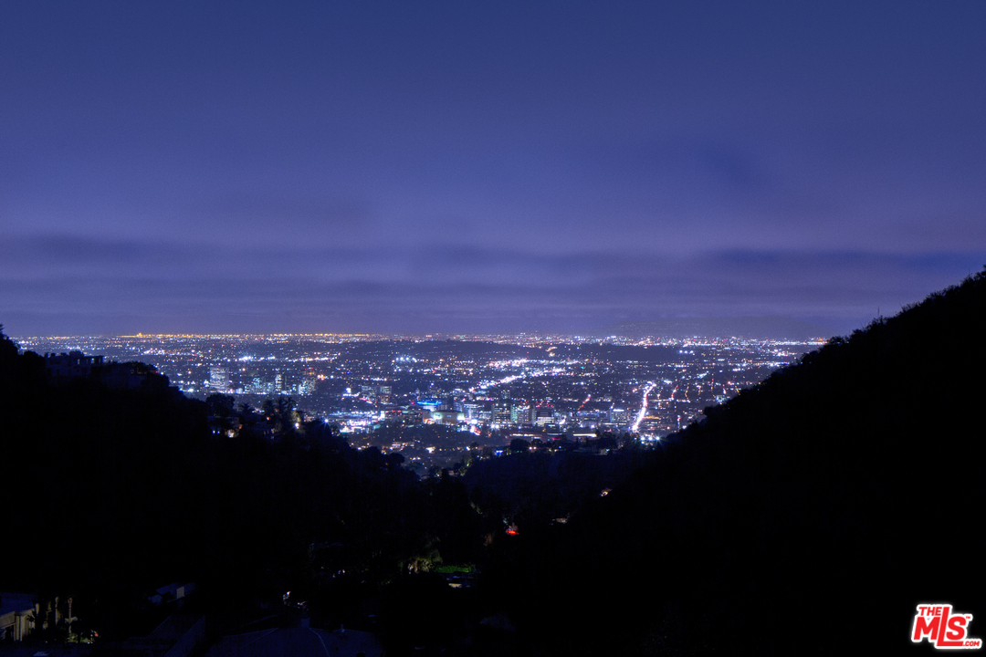 1810 Rising Glen Road Los Angeles, CA 90069 - Photo 16 of 16