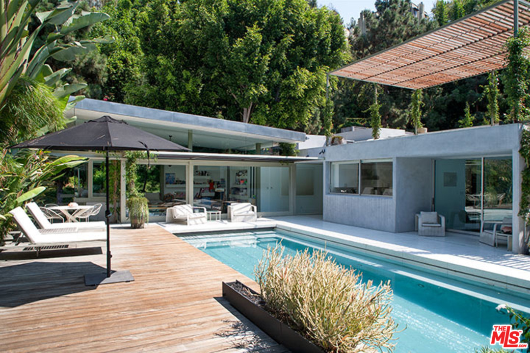 1810 Rising Glen Road Los Angeles, CA 90069 - Photo 7 of 16