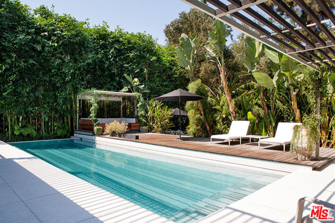 1810 Rising Glen Road Los Angeles, CA 90069 - Photo 9 of 16