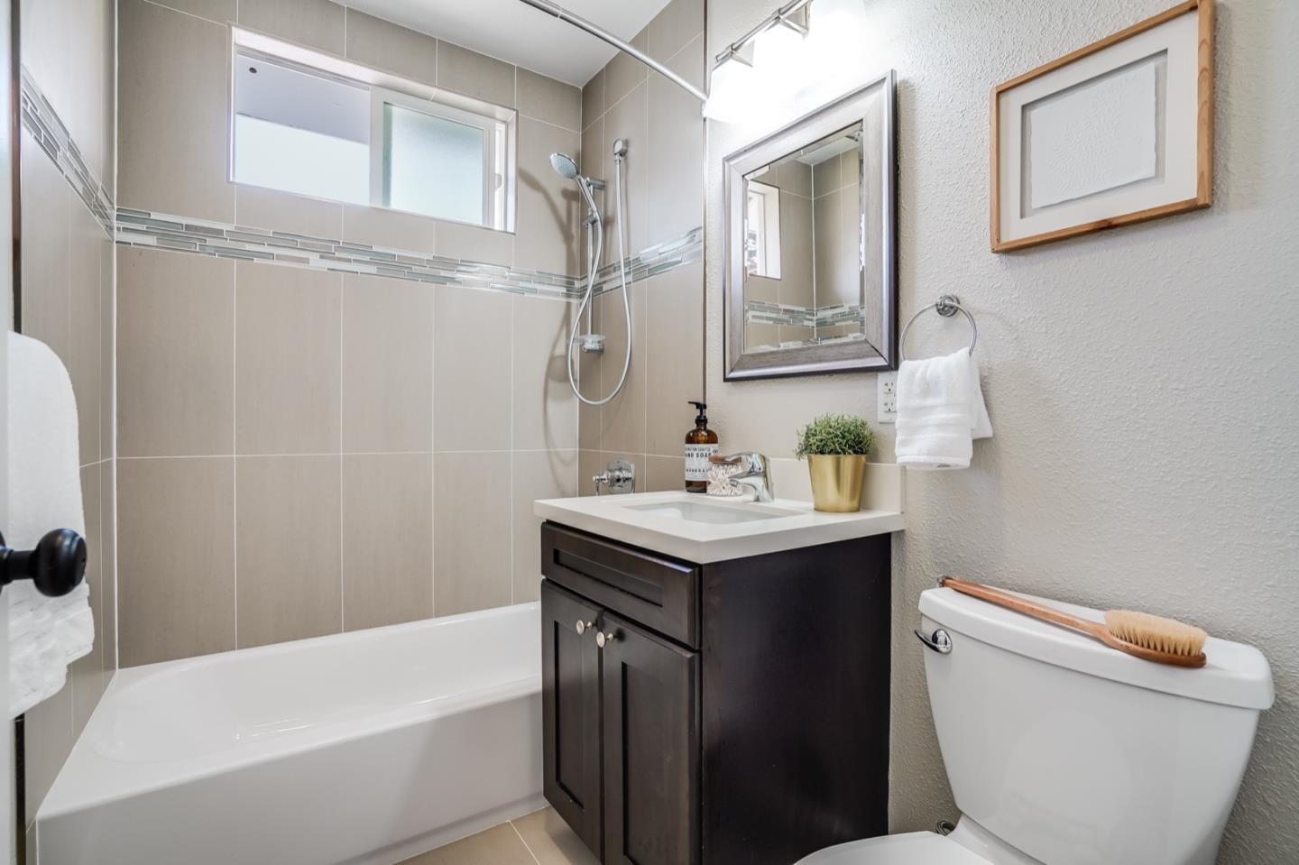 195 Shell Street Pacifica, CA 94044 - Photo 20 of 29 Gallery Image 20