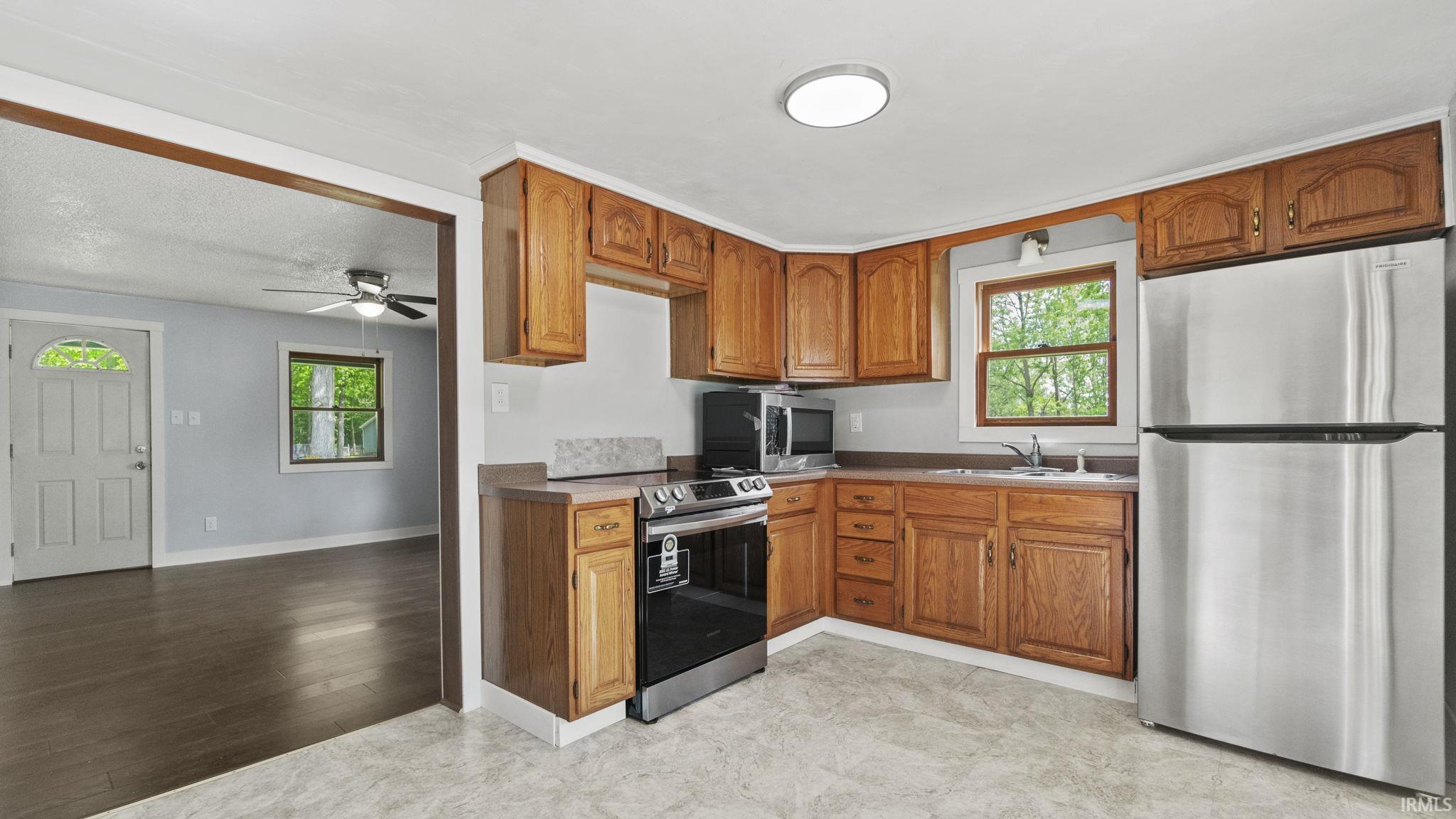 13113 Wappes Road Churubusco, IN 46723 - Photo 14 of 34 Gallery Image 14