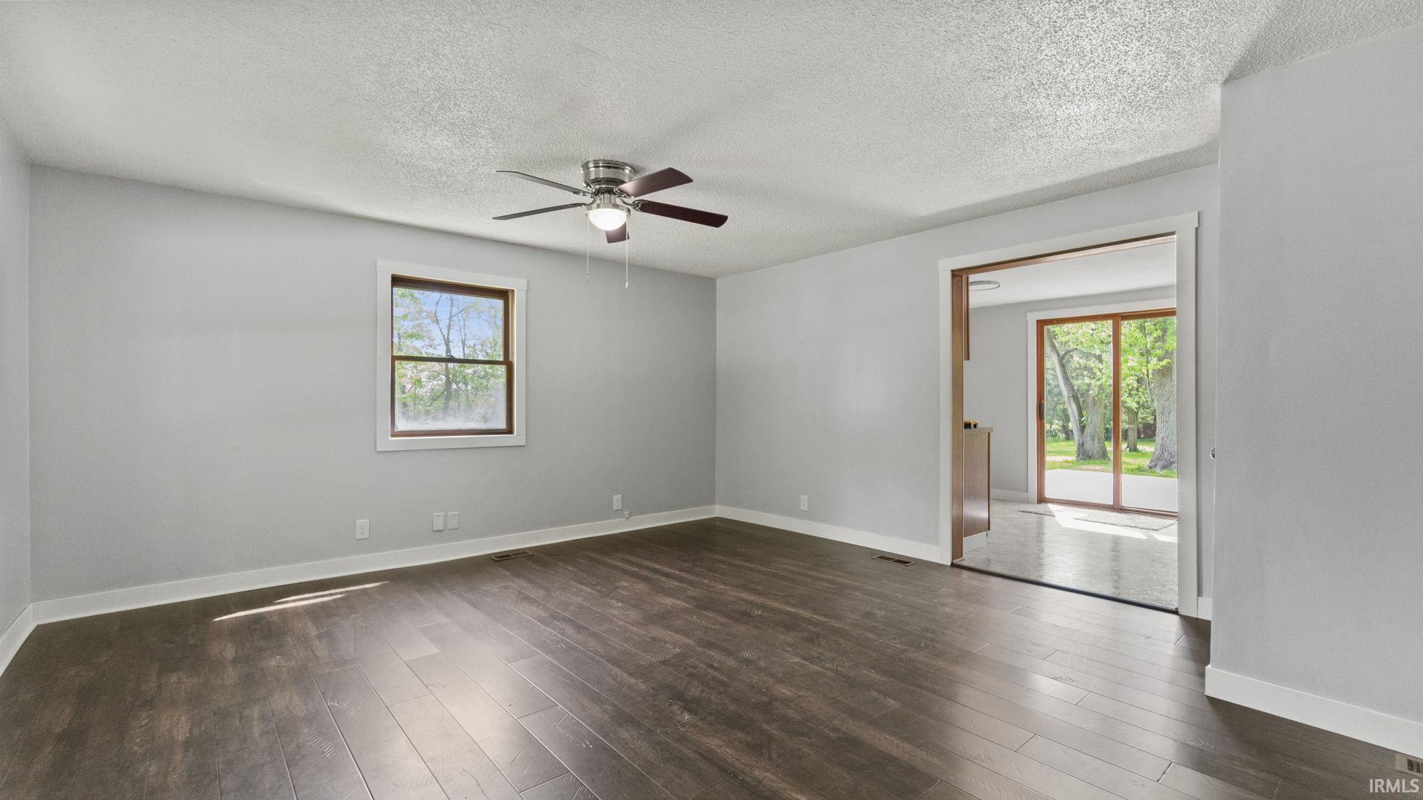 13113 Wappes Road Churubusco, IN 46723 - Photo 7 of 34 Gallery Image 7