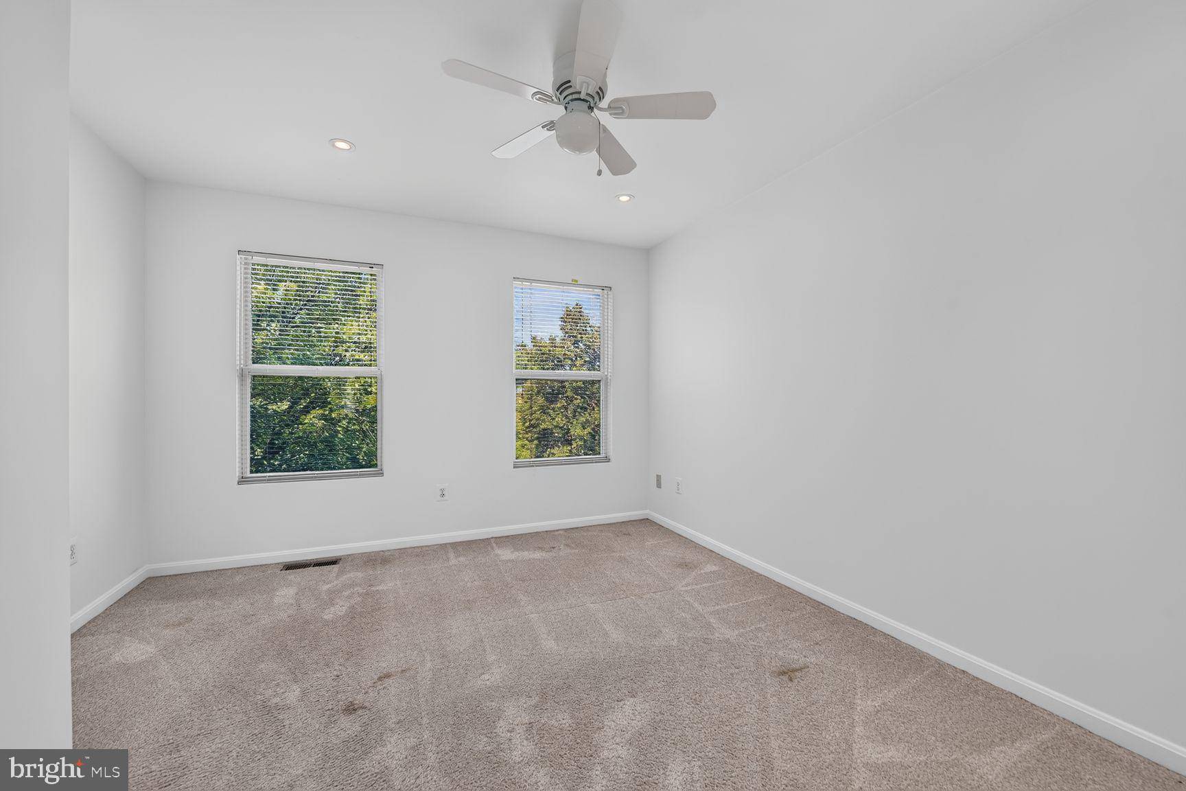 12054 Edgemere Circle Reston, VA 20190 - Photo 17 of 24