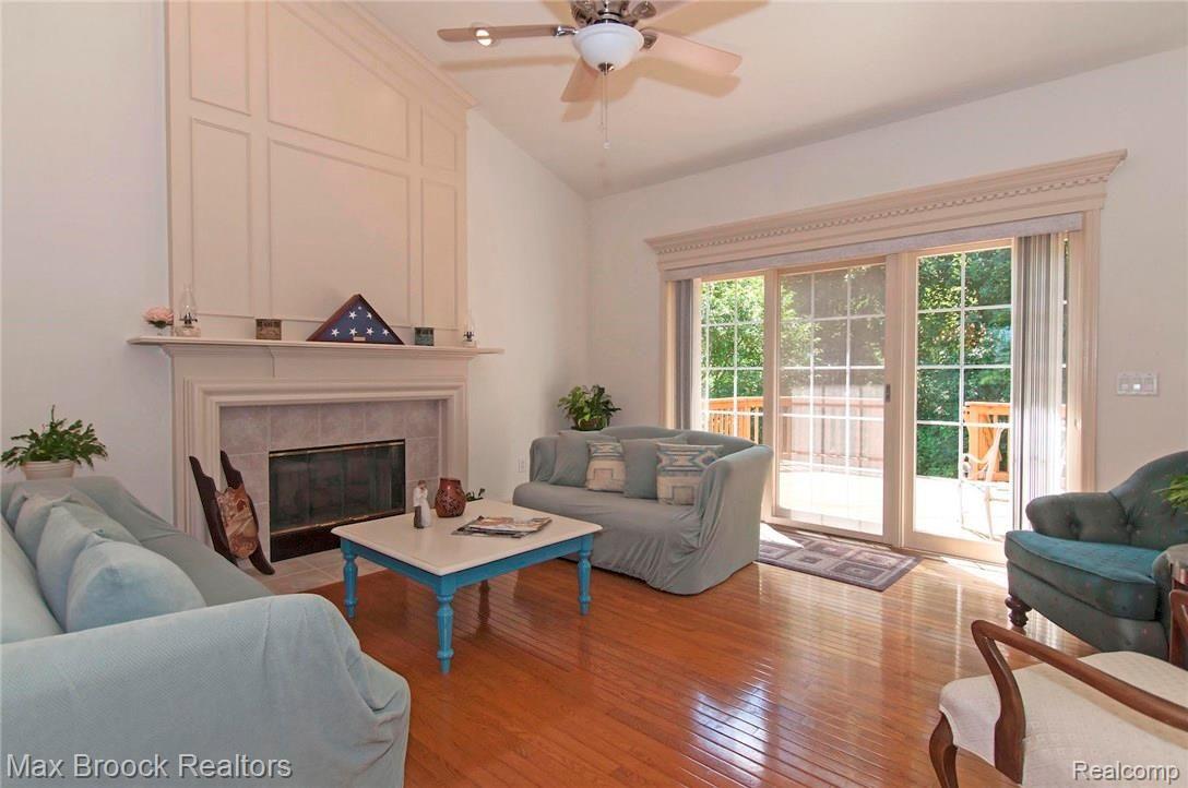 3655 Tremonte Circle Rochester, MI 48306 - Photo 10 of 35 8.jpg