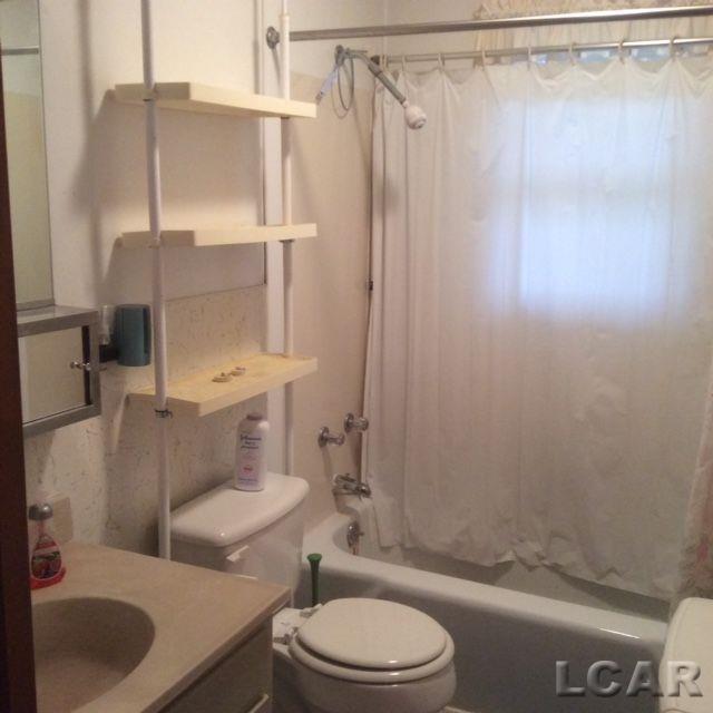 1725-1745 East Carleton Road Adrian, MI 49221 - Photo 12 of 18 Full Bath