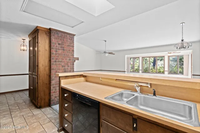 $299,900 | 116 Sherwood Road, West End, NC 27376