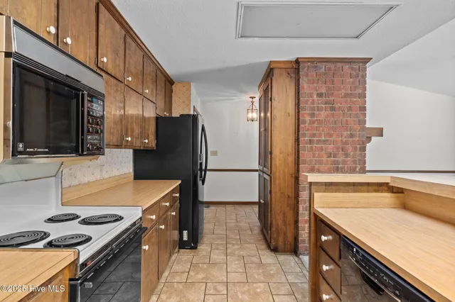 $299,900 | 116 Sherwood Road, West End, NC 27376