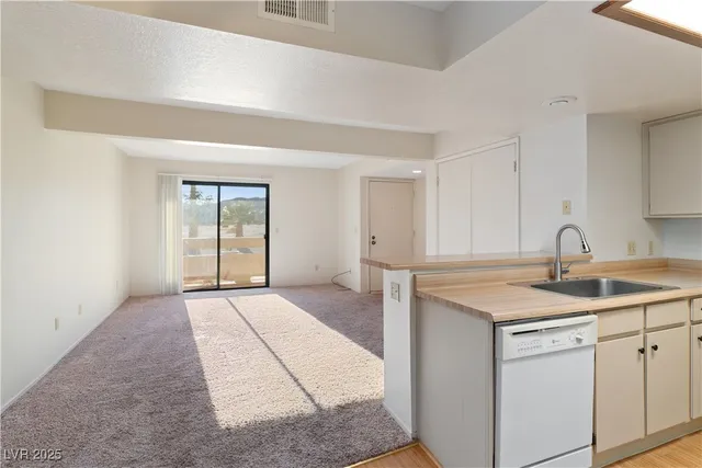 $139,900 | 3740 Desert Marina Drive, Unit 7, Laughlin, NV 89029