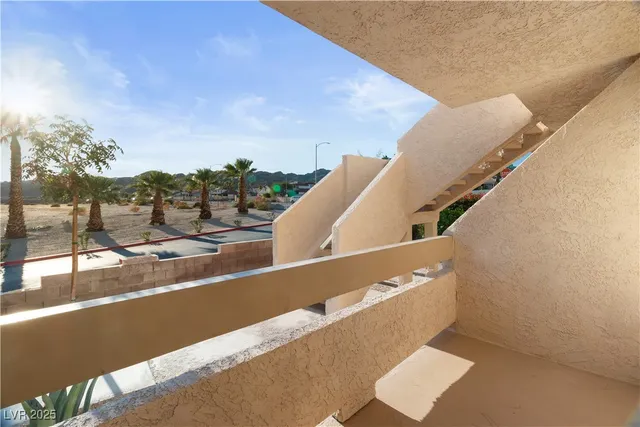 $139,900 | 3740 Desert Marina Drive, Unit 7, Laughlin, NV 89029