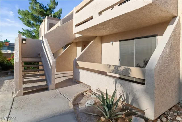 $139,900 | 3740 Desert Marina Drive, Unit 7, Laughlin, NV 89029