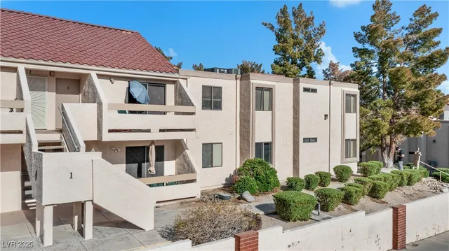 $139,900 | 3740 Desert Marina Drive, Unit 7, Laughlin, NV 89029