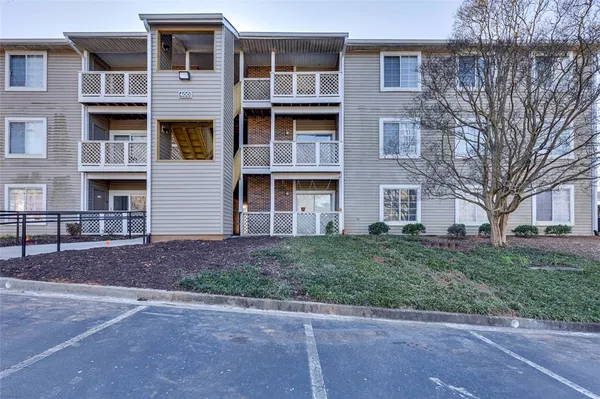 $219,500 | 220 Elm Street, Unit 422, Clemson, SC 29631