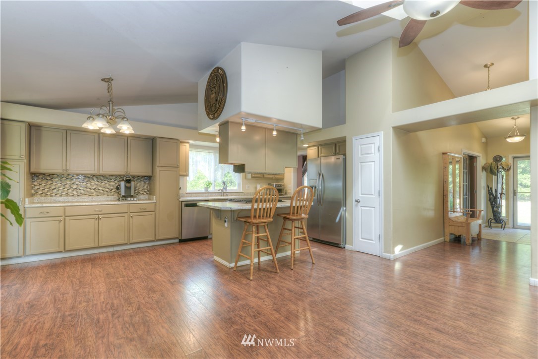 19327 Cook Road Southeast Yelm, WA 98597 - Photo 8 of 38 Gallery Image 8