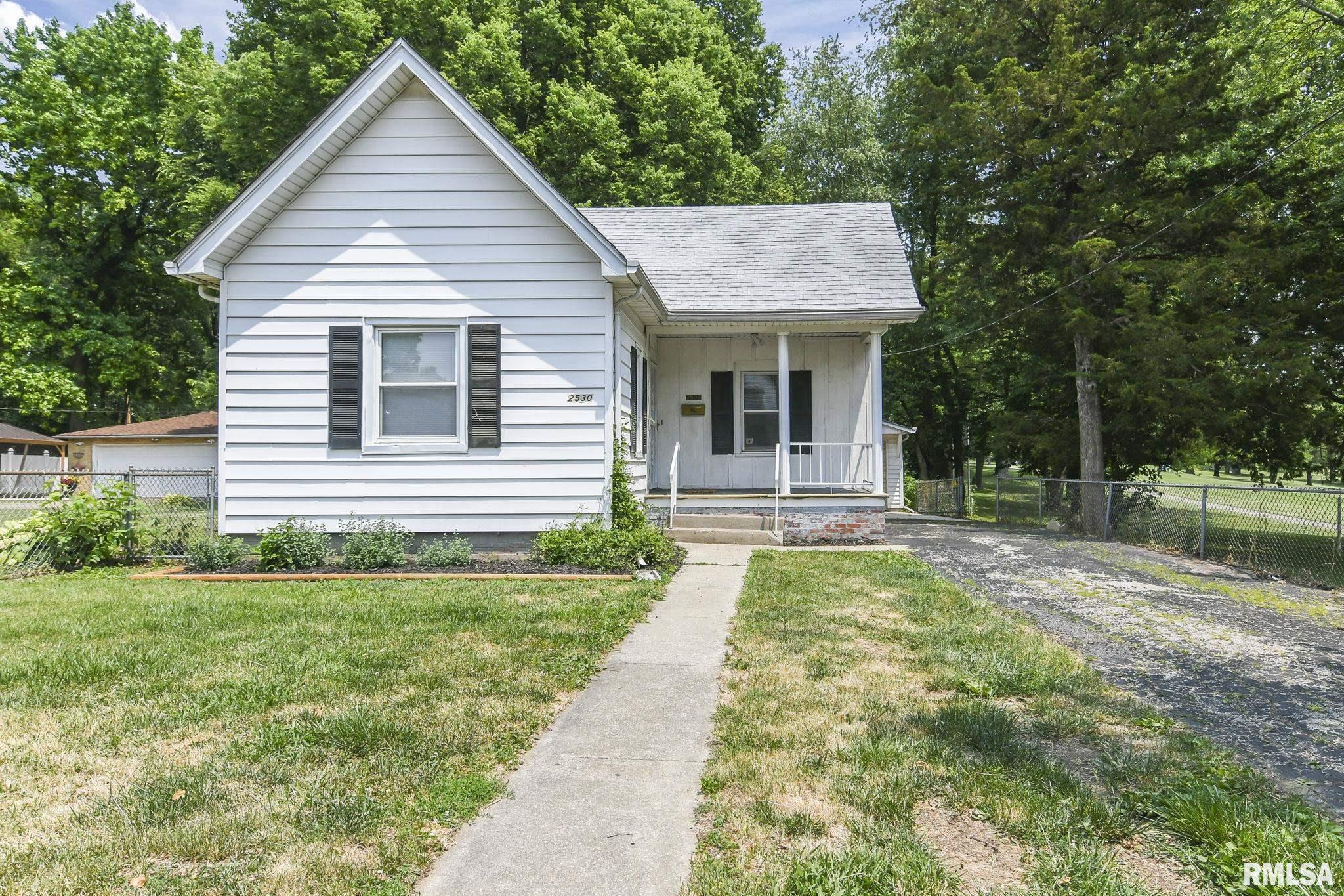 2530 South 13th Street Springfield, IL 62703 - Photo 2 of 25