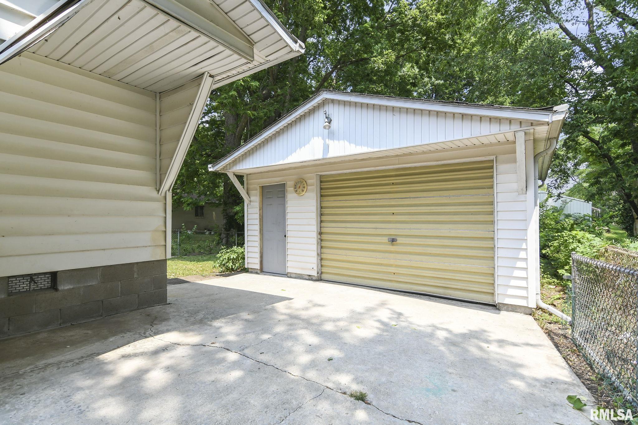 2530 South 13th Street Springfield, IL 62703 - Photo 21 of 25