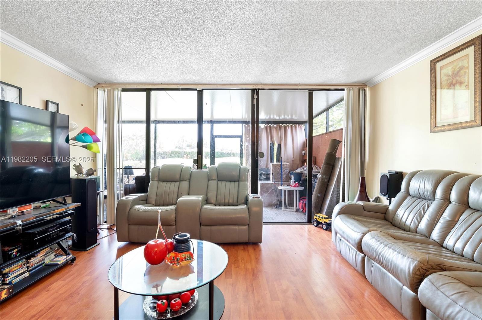 10304 Fairway Road Pembroke Pines, FL 33026 - Photo 13 of 51