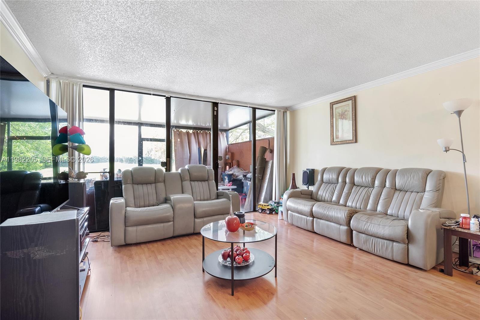 10304 Fairway Road Pembroke Pines, FL 33026 - Photo 16 of 51