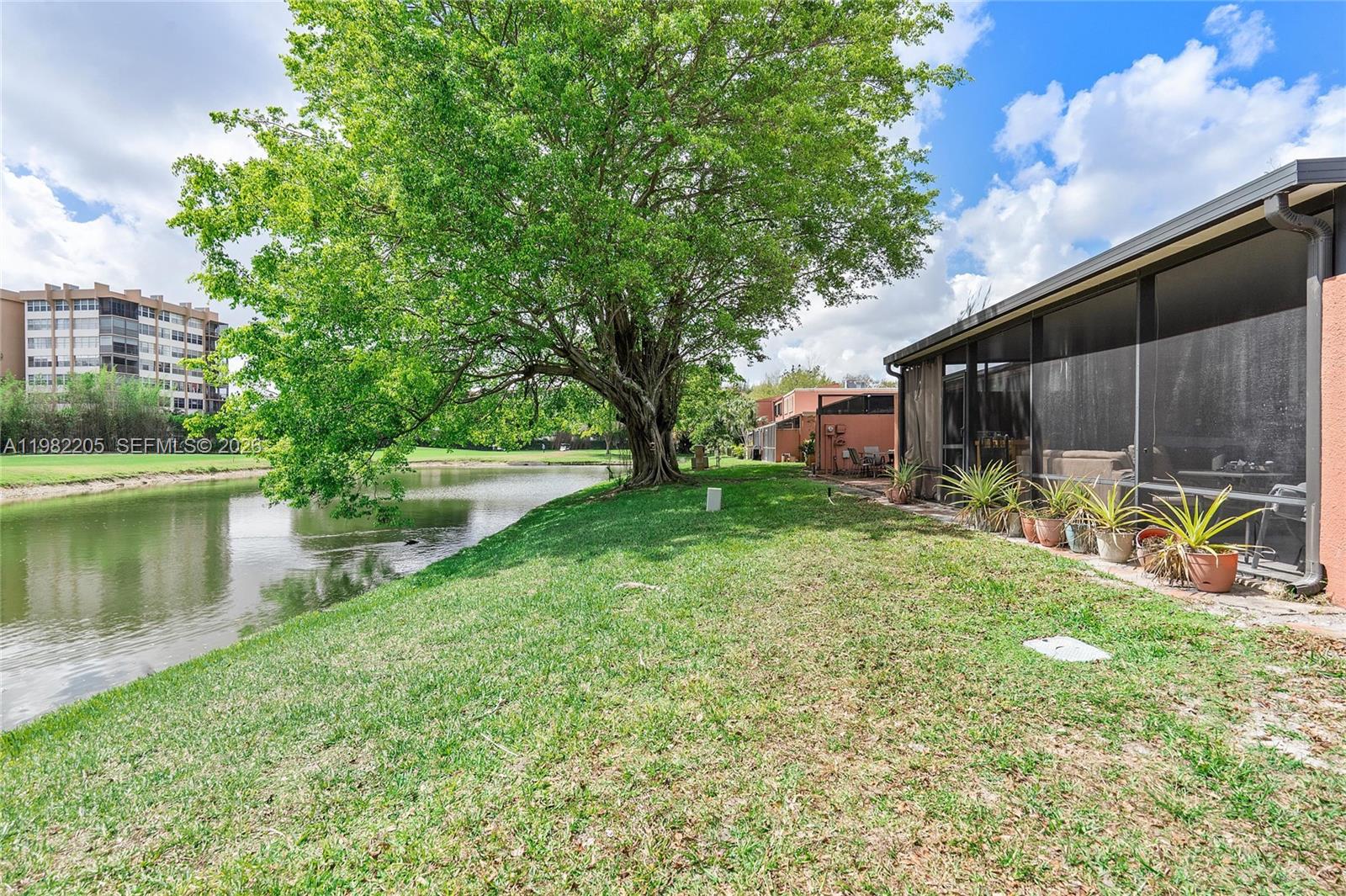 10304 Fairway Road Pembroke Pines, FL 33026 - Photo 46 of 51