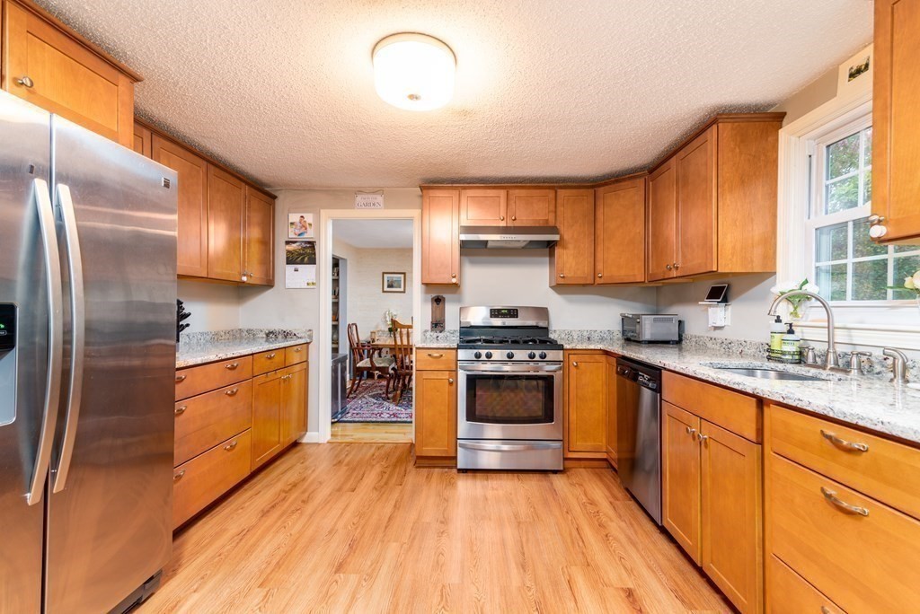 15 Juniper Road Hamilton, MA 01982 - Photo 11 of 28 Gallery Image 11