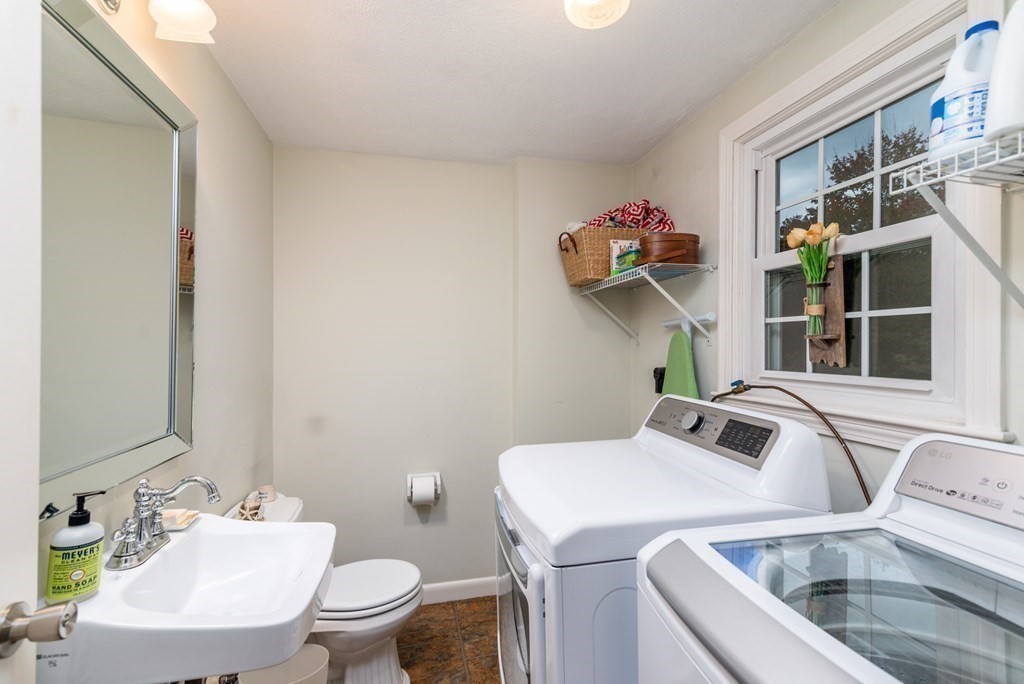 15 Juniper Road Hamilton, MA 01982 - Photo 23 of 28 Gallery Image 23
