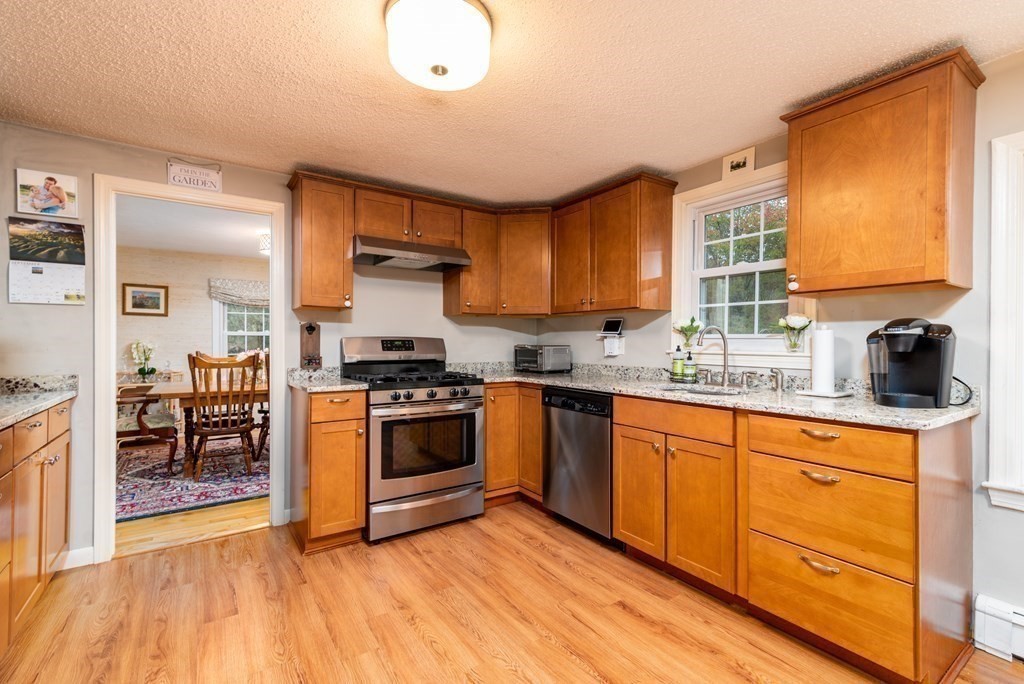 15 Juniper Road Hamilton, MA 01982 - Photo 10 of 28 Gallery Image 10
