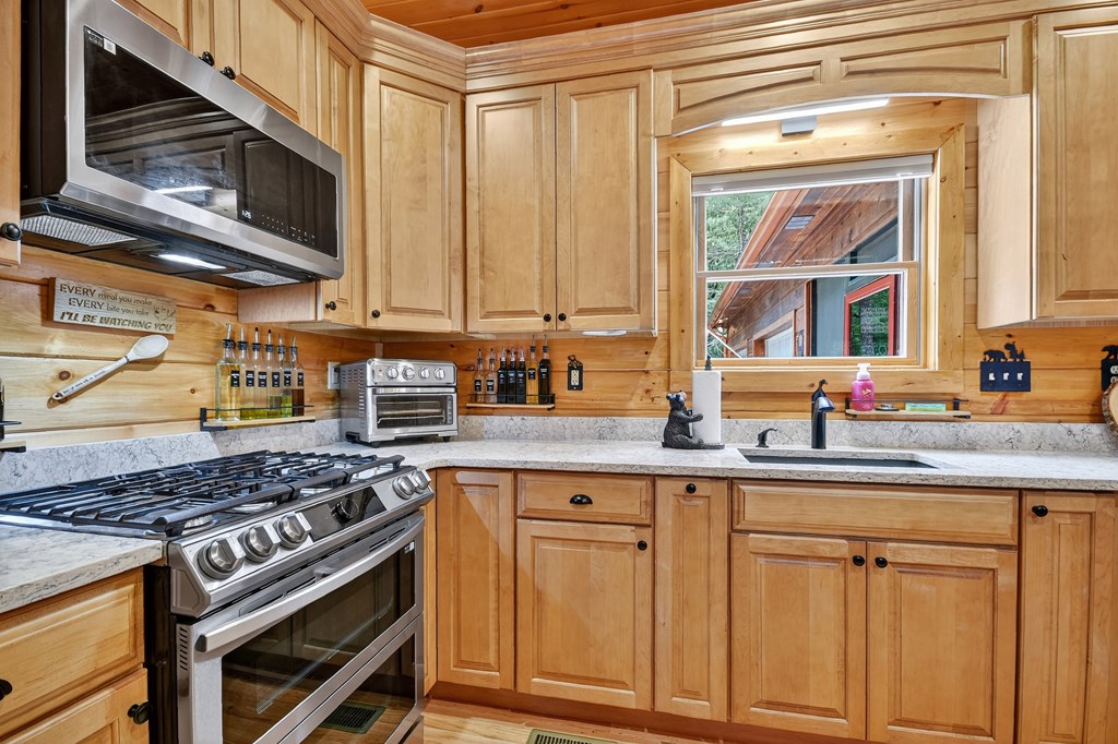 2587 Goose Island Road Ellijay, GA 30540 - Photo 12 of 62