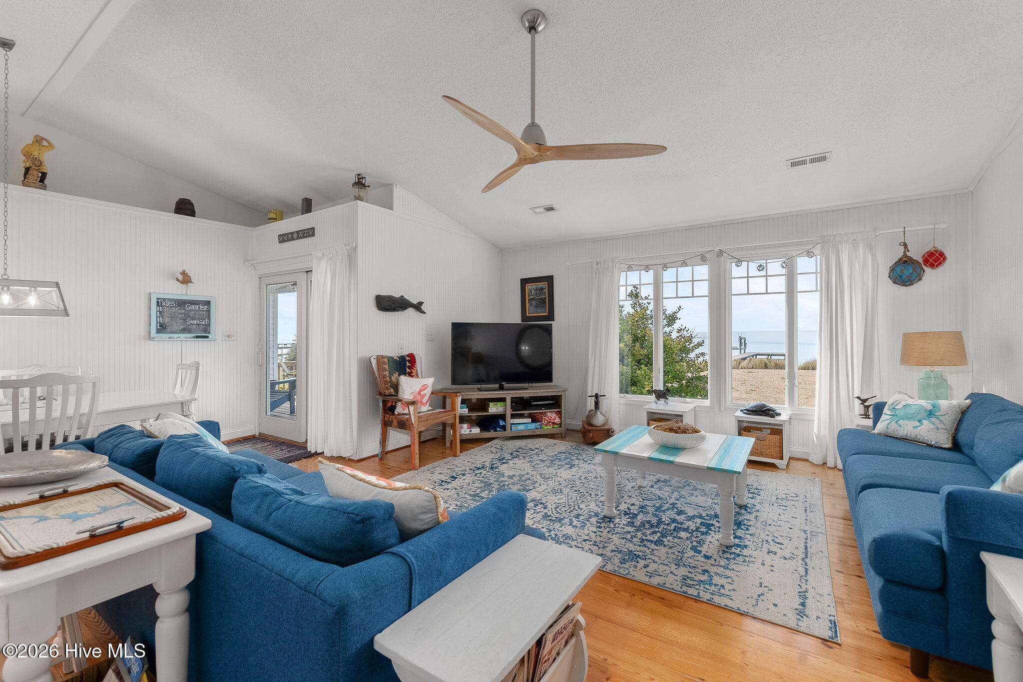 1528 Island Road Harkers Island, NC 28531 - Photo 18 of 79 Great Room