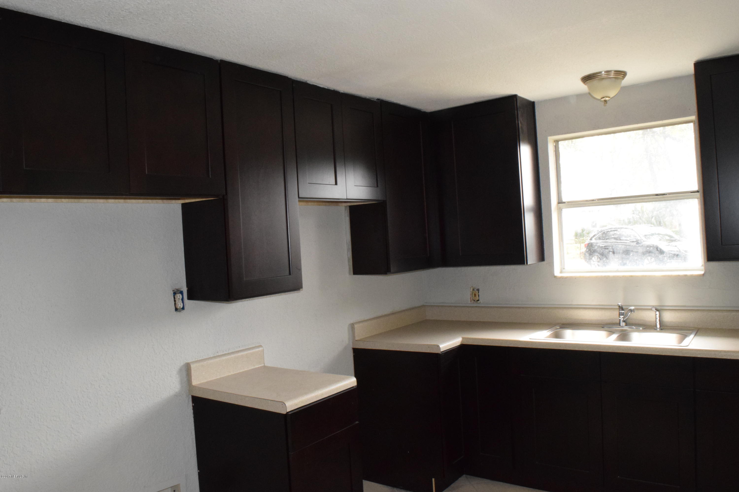 765 Valley Forge Road Jacksonville, FL 32208 - Photo 3 of 14 DSC_0017