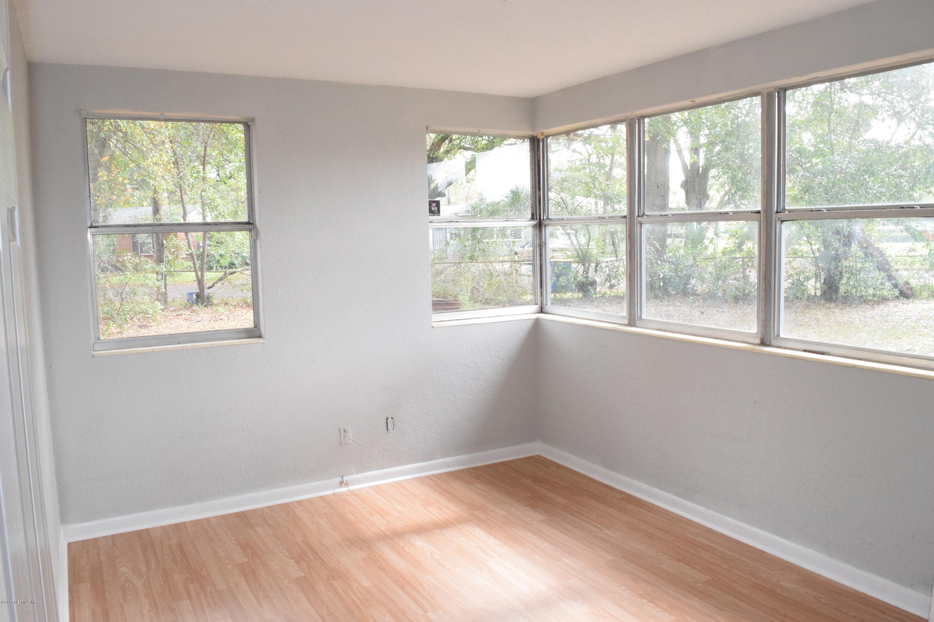 765 Valley Forge Road Jacksonville, FL 32208 - Photo 5 of 14 DSC_0013