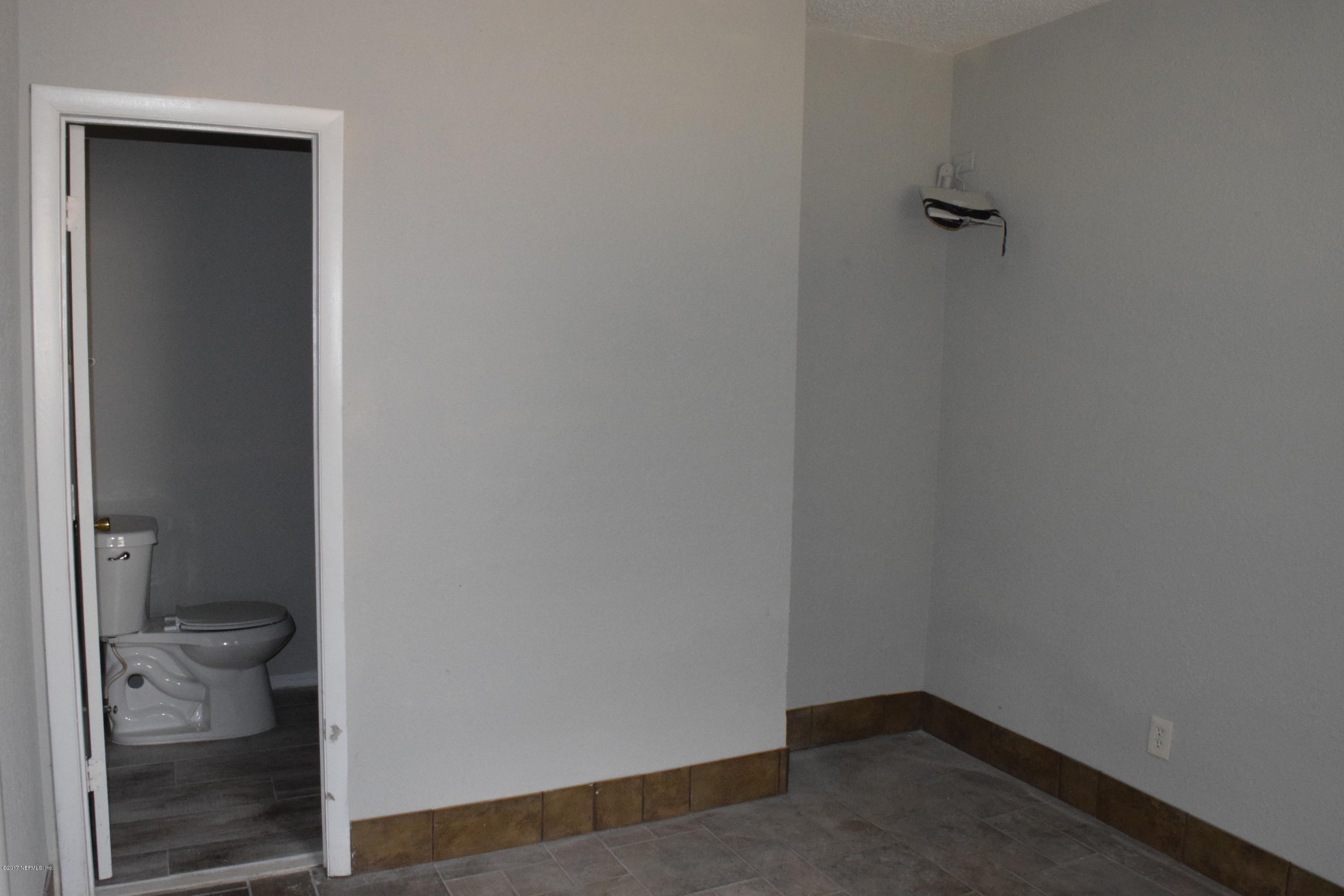 765 Valley Forge Road Jacksonville, FL 32208 - Photo 9 of 14 DSC_0019