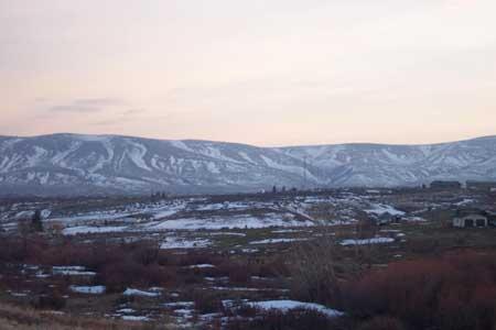 143 Slavin Heights Road Yakima, WA 98903 - Photo 13 of 15 a view of city and mountain
