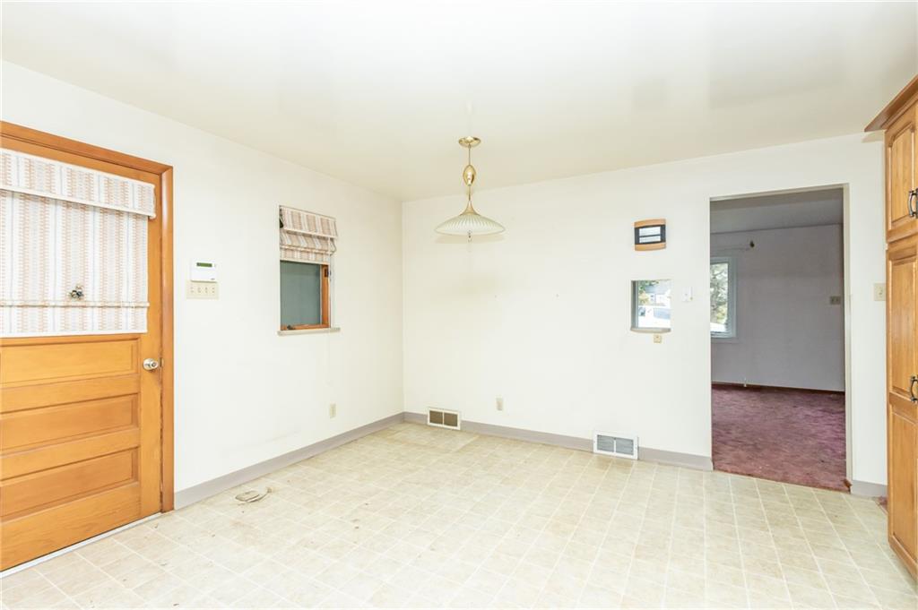 115 Acadia Lane Apollo, PA 15613 - Photo 11 of 20 an empty room with a empty space