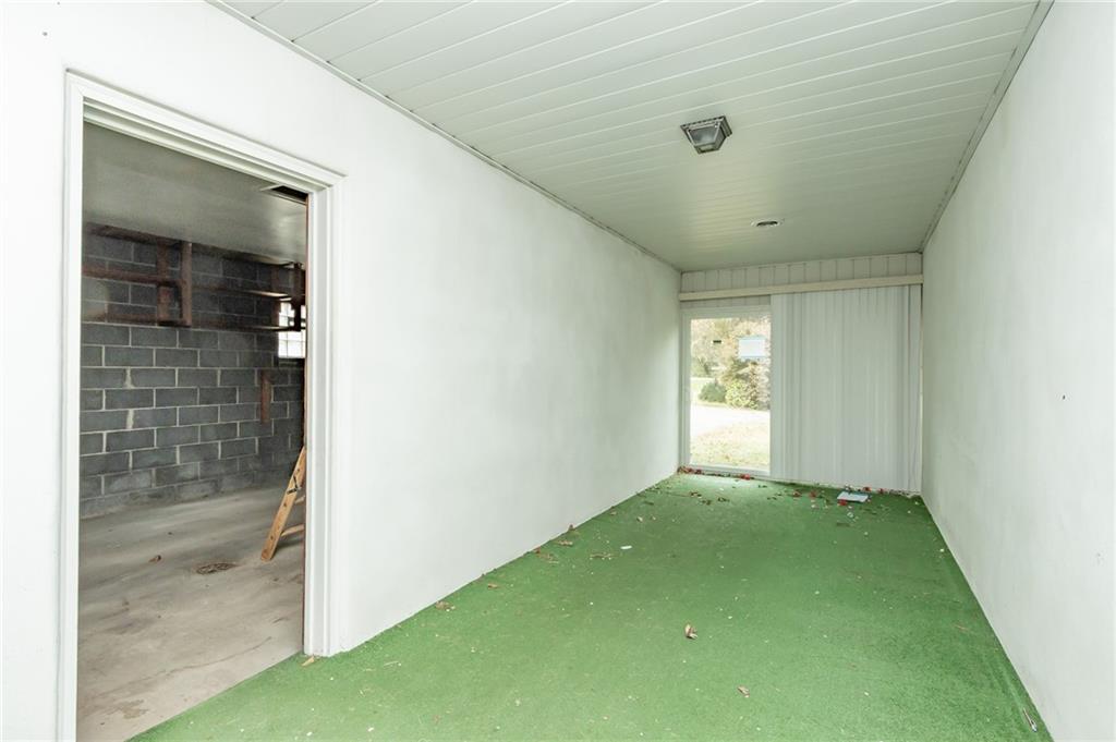 115 Acadia Lane Apollo, PA 15613 - Photo 12 of 20 a view of an empty room and window