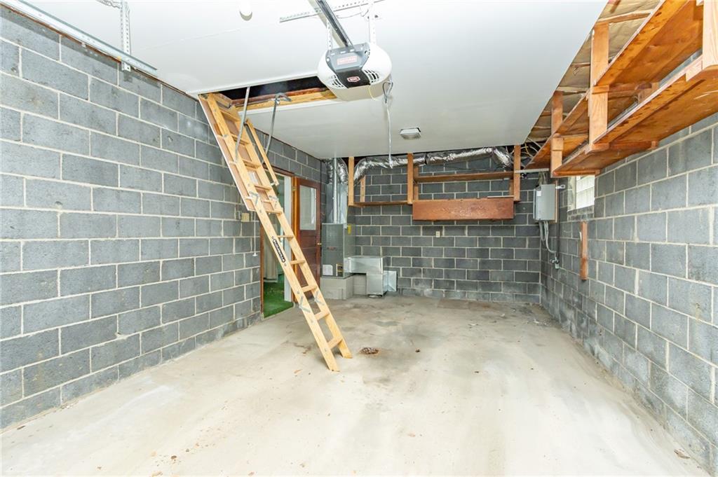 115 Acadia Lane Apollo, PA 15613 - Photo 20 of 20 a bathroom with a shower