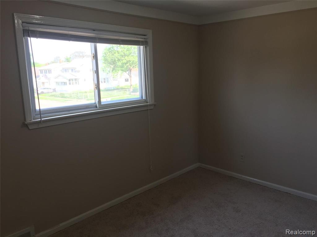 8204 Republic Avenue Warren, MI 48089 - Photo 16 of 17