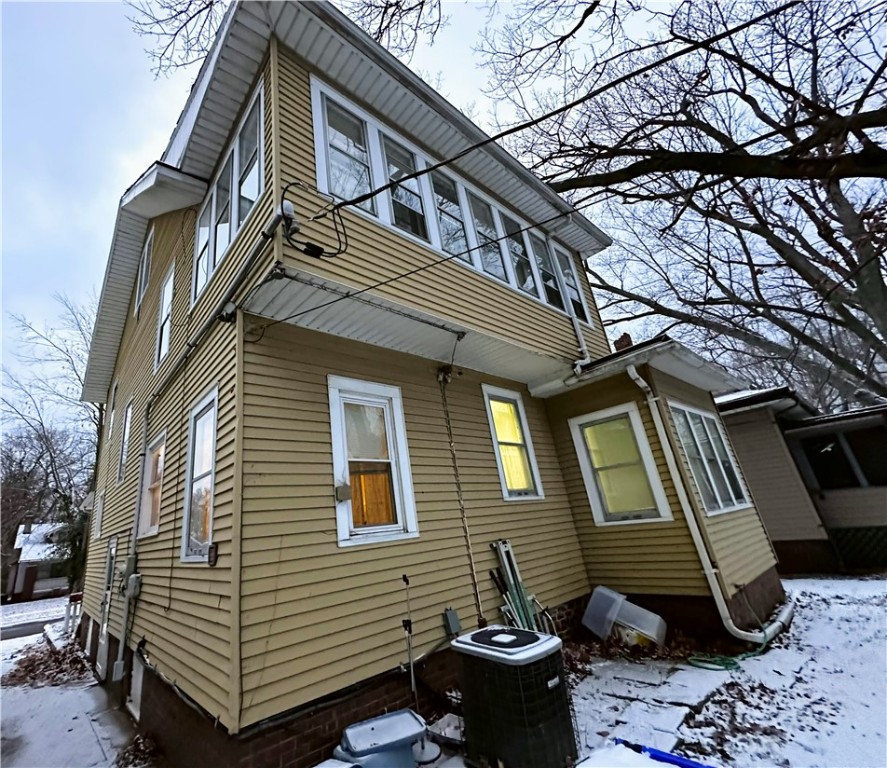1358 West Forest Avenue Decatur, IL 62522 - Photo 4 of 40