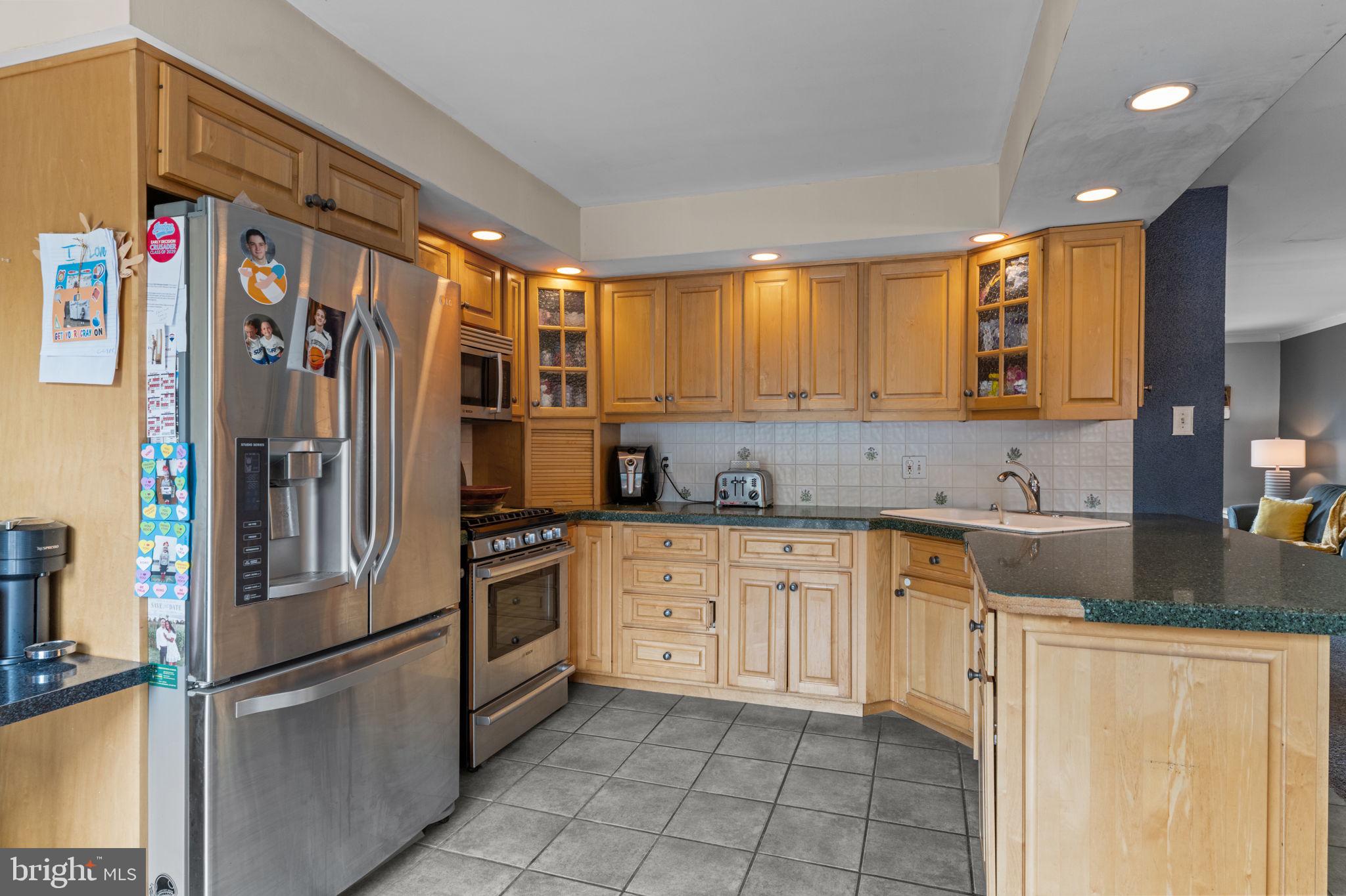 12505 Ramer Road Philadelphia, PA 19154 - Photo 9 of 27