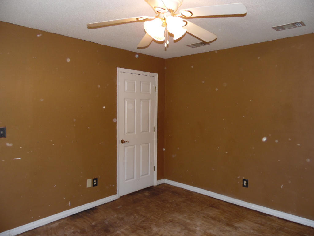 102 Dolphin Road Mary Esther, FL 32569 - Photo 25 of 25 042