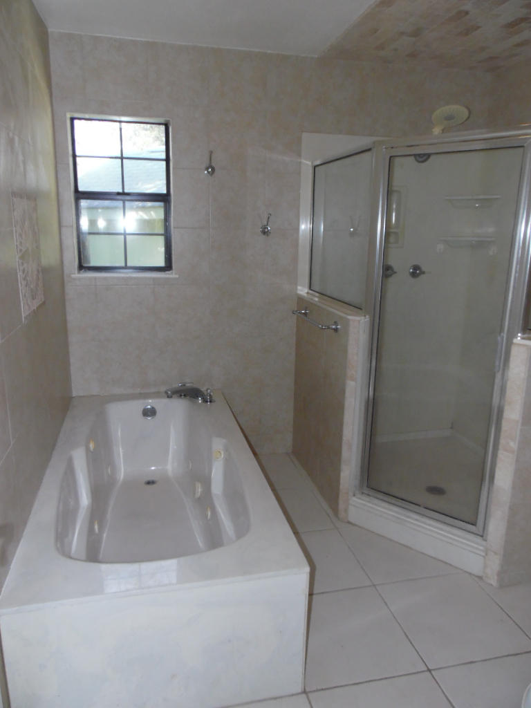 102 Dolphin Road Mary Esther, FL 32569 - Photo 4 of 25 179