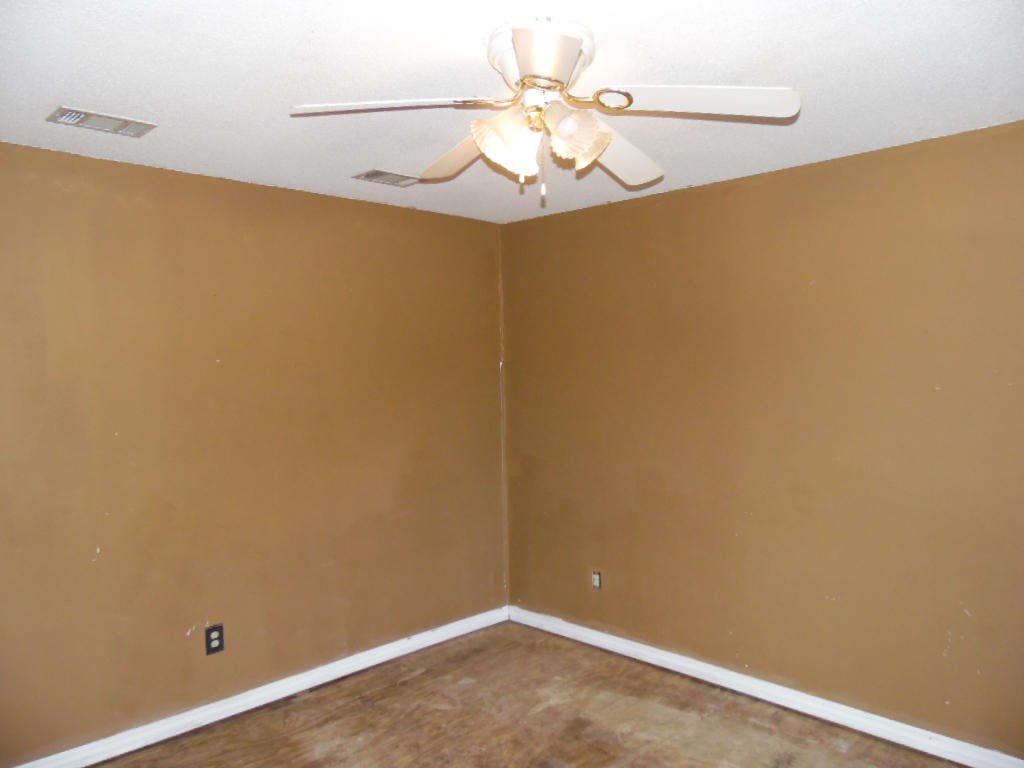 102 Dolphin Road Mary Esther, FL 32569 - Photo 5 of 25 182