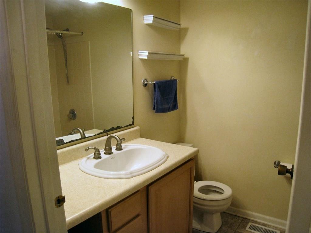 8405 Harrington Road Indianapolis, IN 46256 - Photo 14 of 25 Gallery Image 14