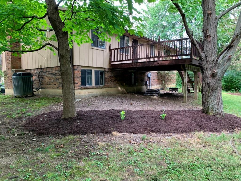 8405 Harrington Road Indianapolis, IN 46256 - Photo 3 of 25 Gallery Image 3